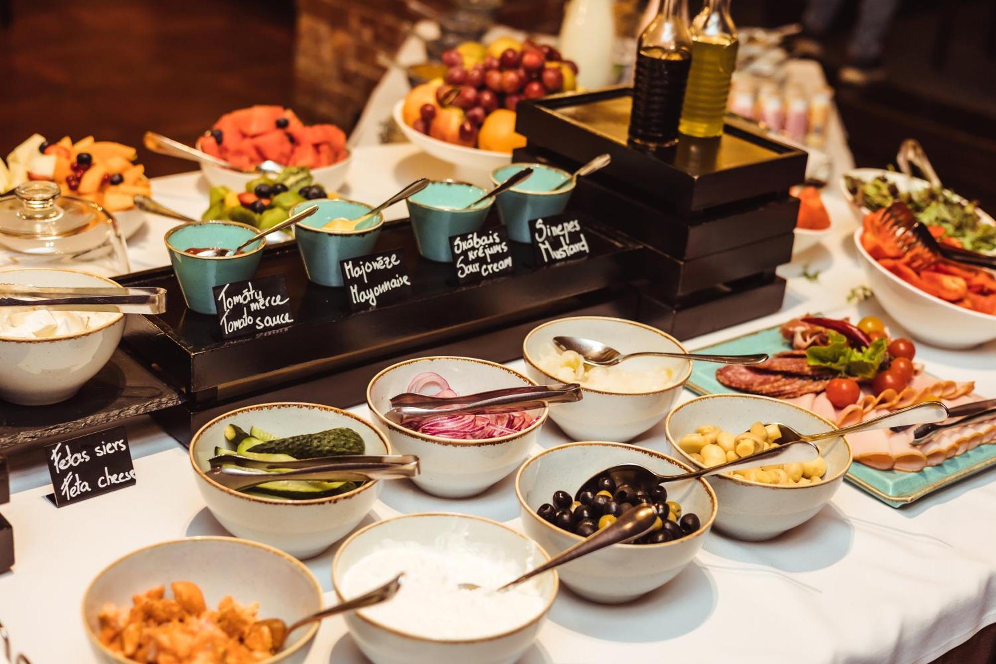 Promenade Hotel Liepaja Ngoại thất bức ảnh A selection of condiments