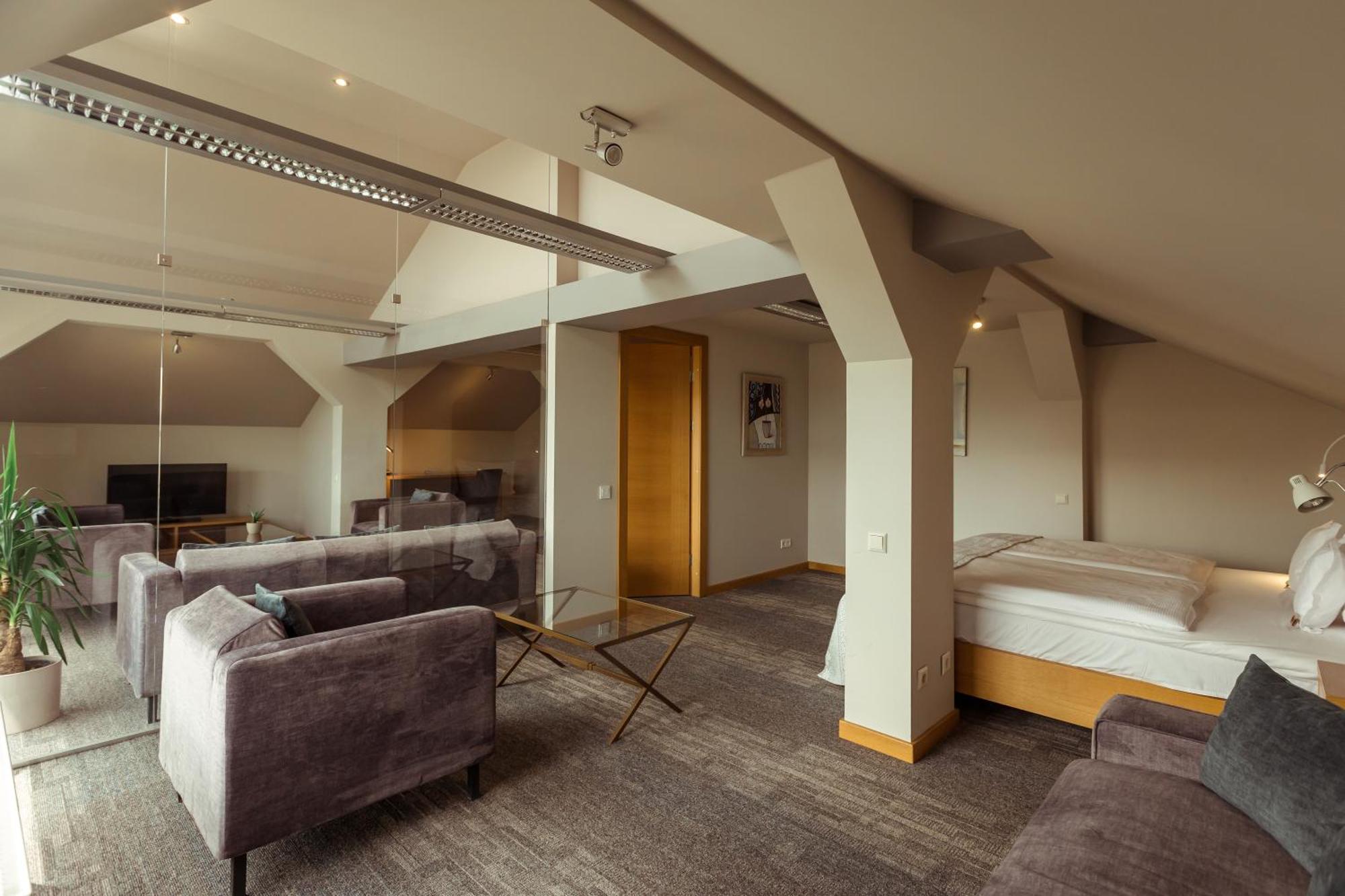 Promenade Hotel Liepaja Phòng bức ảnh Suite