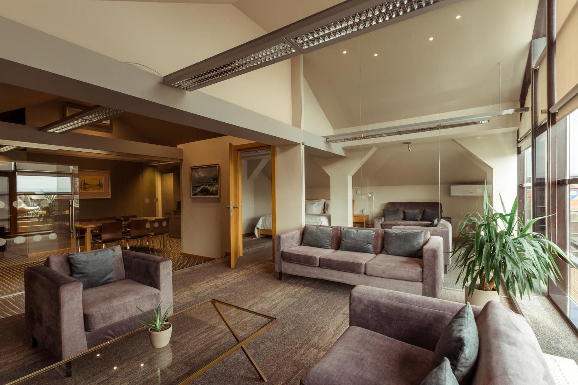 Promenade Hotel Liepaja Ngoại thất bức ảnh The interior of the 1960s building