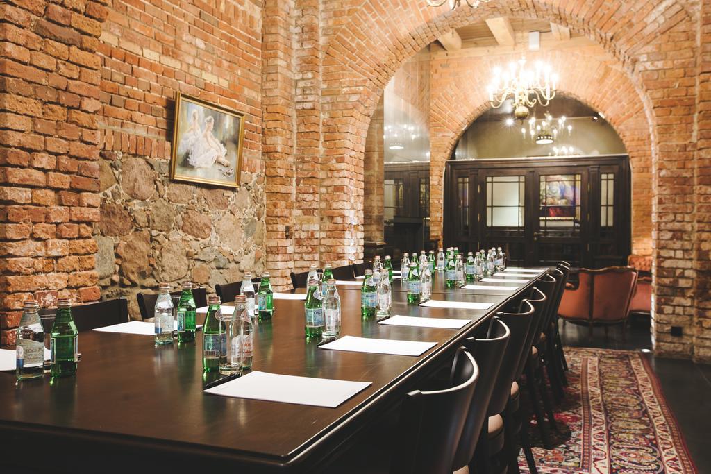 Promenade Hotel Liepaja Ngoại thất bức ảnh The Old Bank of England